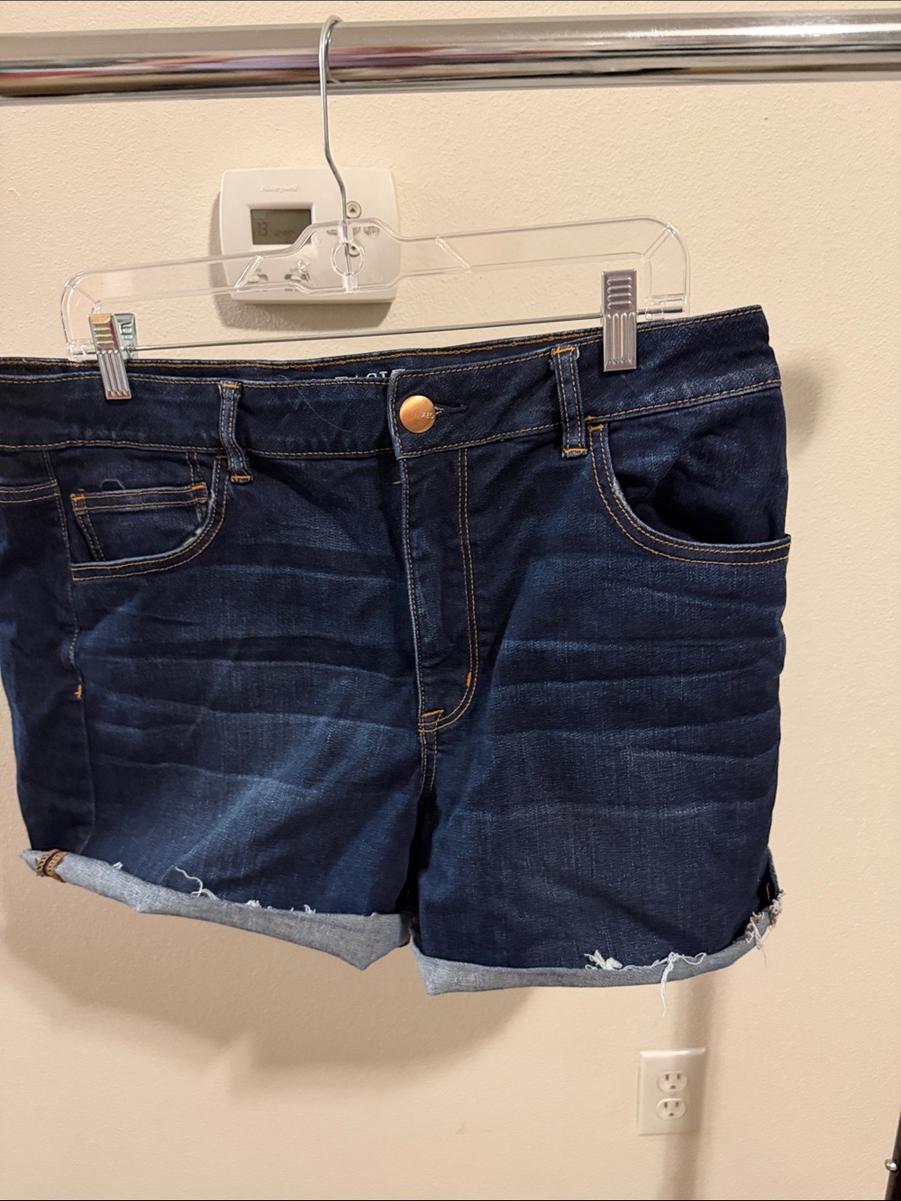 American Eagle size 18 Dark Wash Denim Women's Roll-Cuff Shorts
